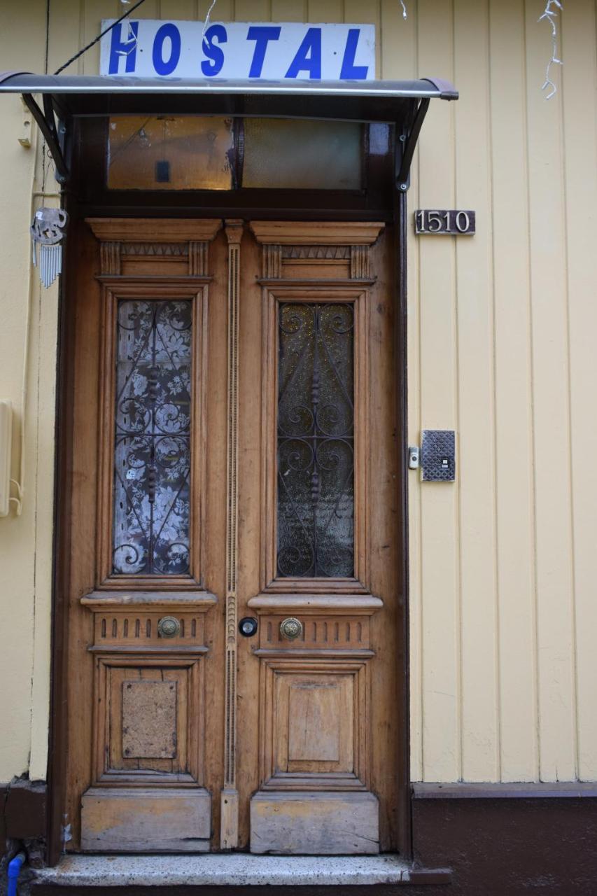 Hostal Torres Del Paine Punta Arenas Exterior photo