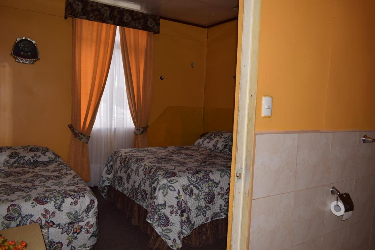 Hostal Torres Del Paine Punta Arenas Exterior photo