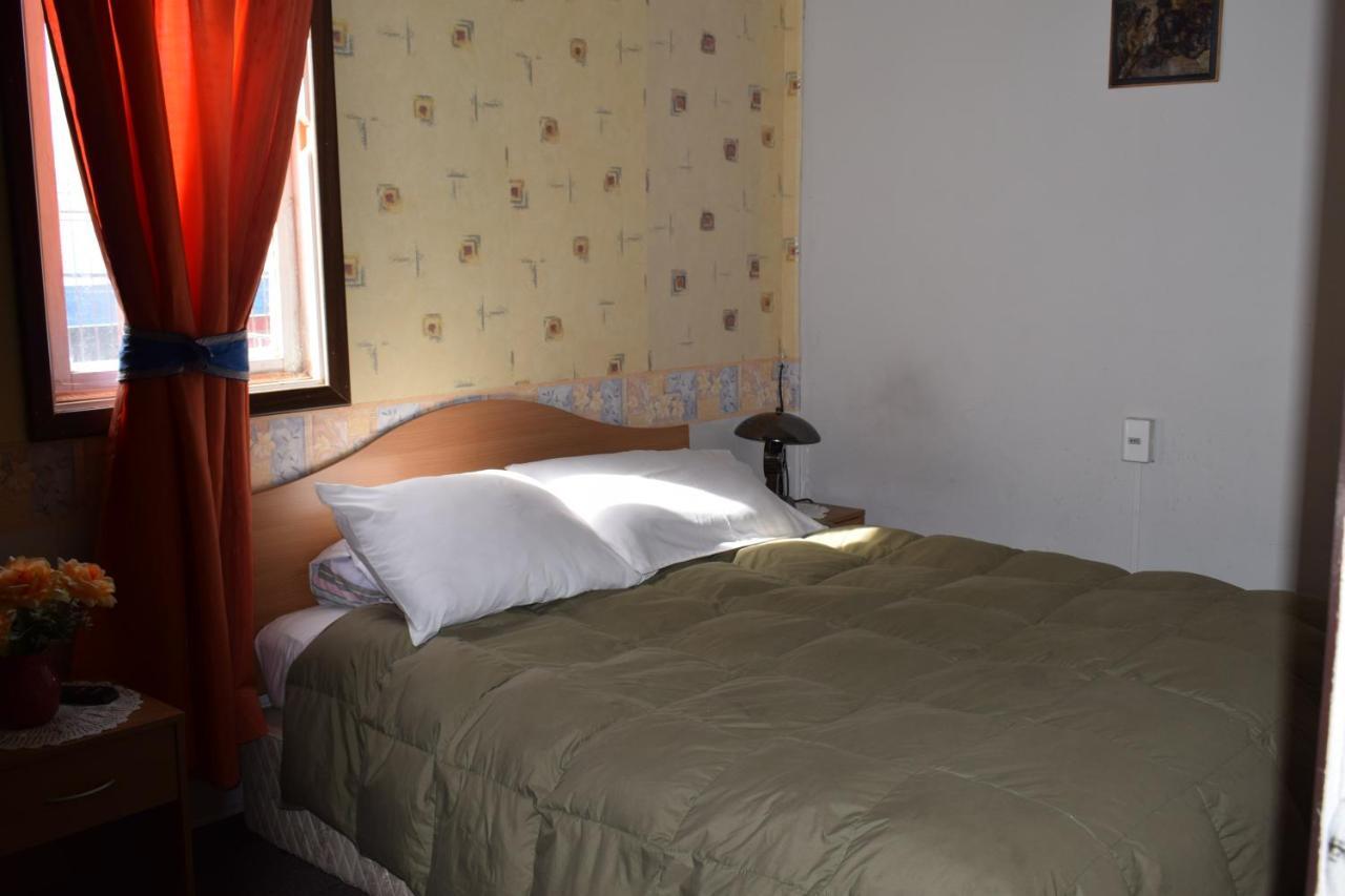 Hostal Torres Del Paine Punta Arenas Exterior photo