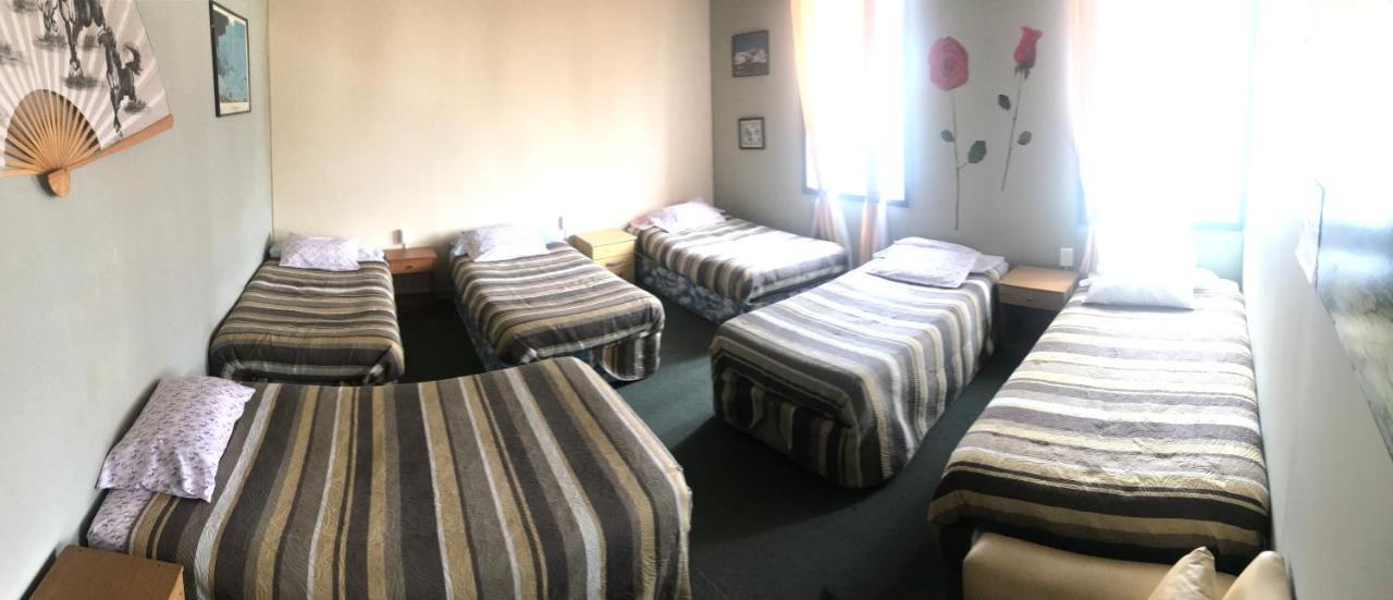 Hostal Torres Del Paine Punta Arenas Exterior photo